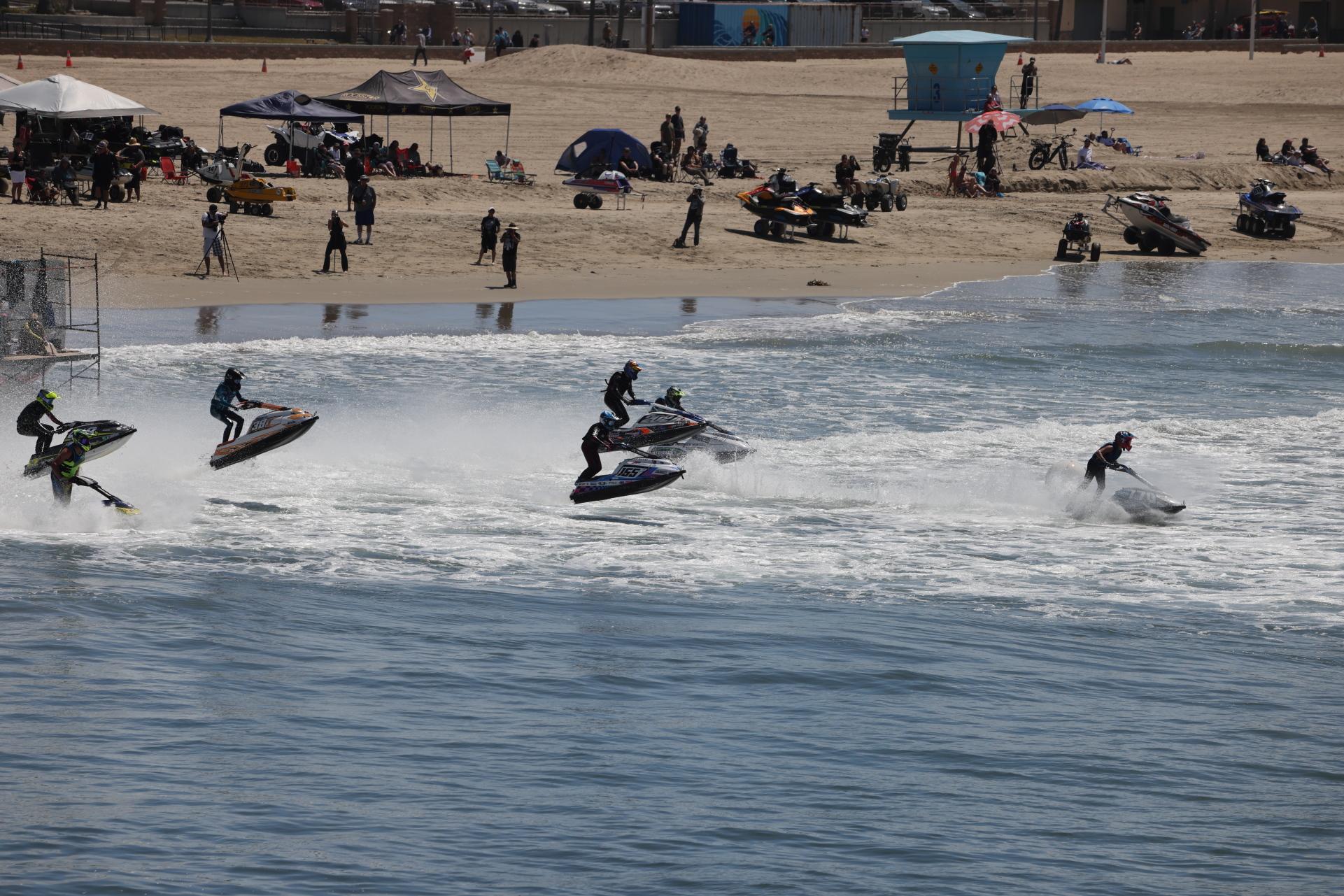 Race start from beach (May 7, 2023)